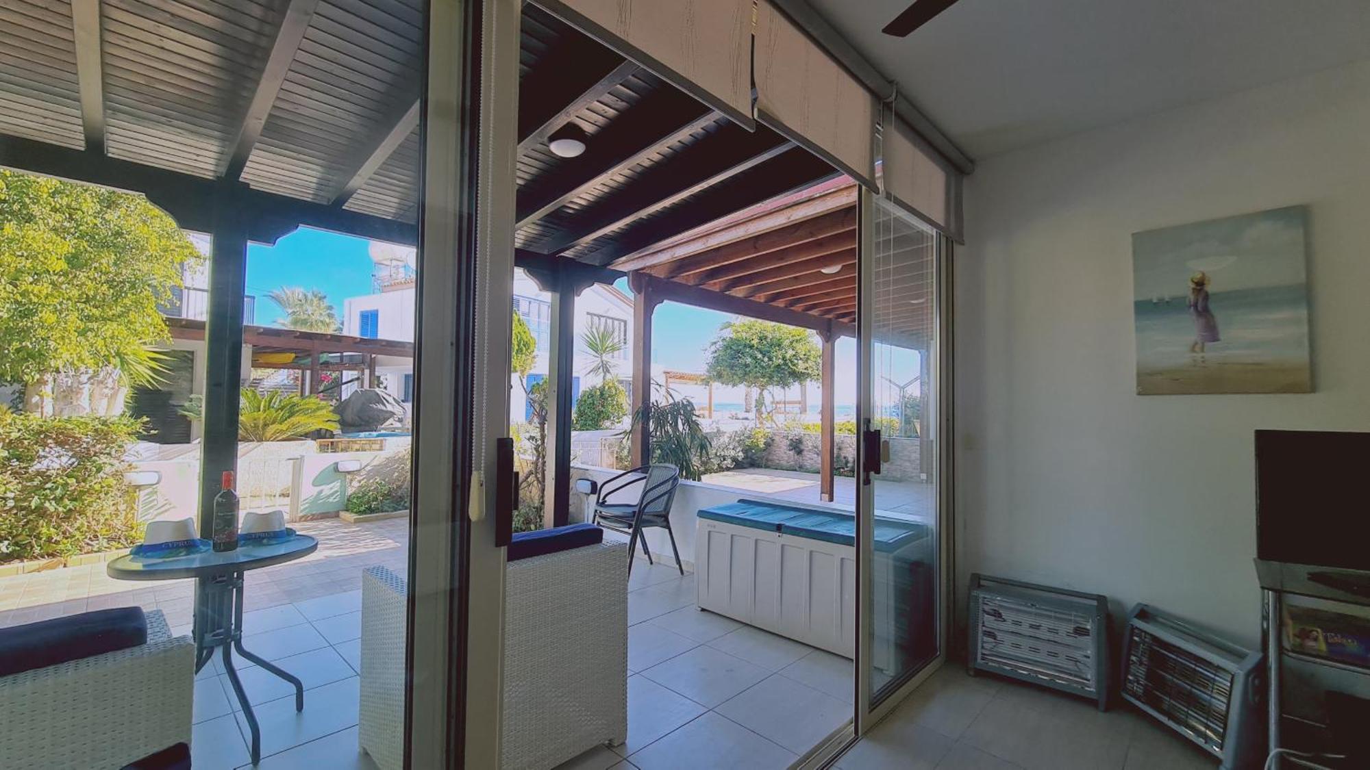 Stay Crystal Waves Maisonette Meneou Luaran gambar