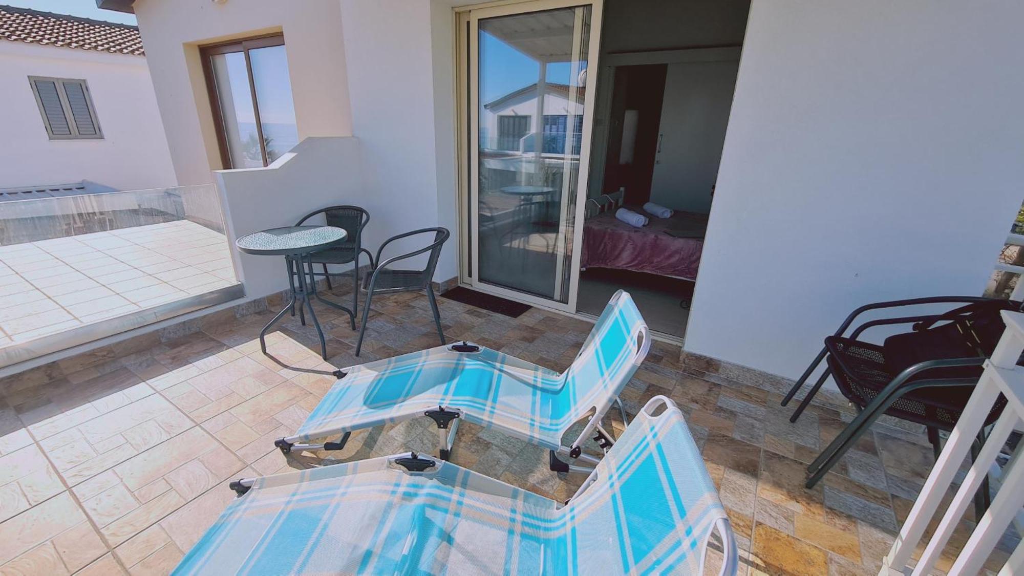 Stay Crystal Waves Maisonette Meneou Luaran gambar